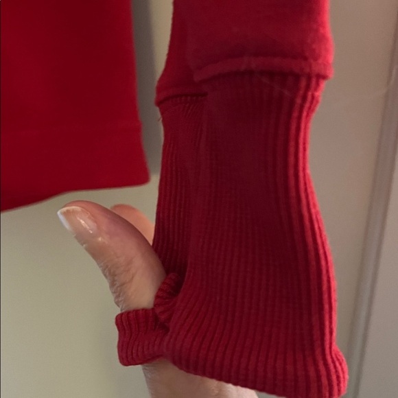 Athleta Cozy Karma Funnel Neck Pullover Twist Neck Sweatshirt Clover Berry Red - Picture 9 of 9